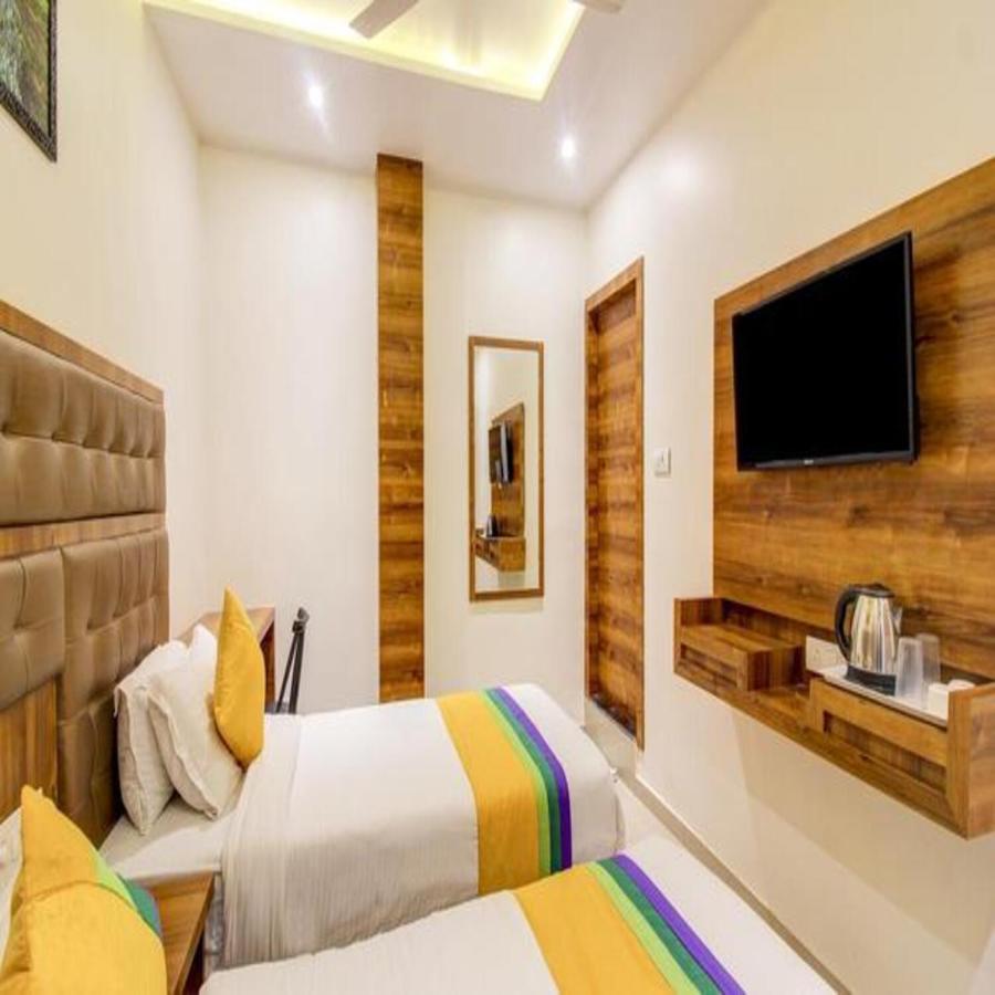 Hotel Riva International Goregaon- Near Nesco مومباي المظهر الخارجي الصورة
