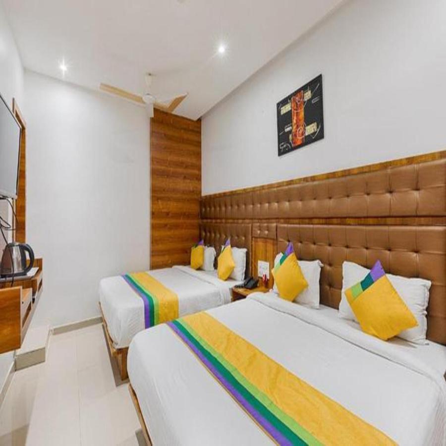 Hotel Riva International Goregaon- Near Nesco مومباي المظهر الخارجي الصورة