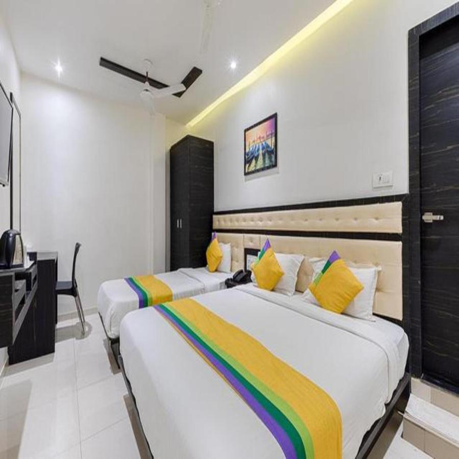 Hotel Riva International Goregaon- Near Nesco مومباي المظهر الخارجي الصورة