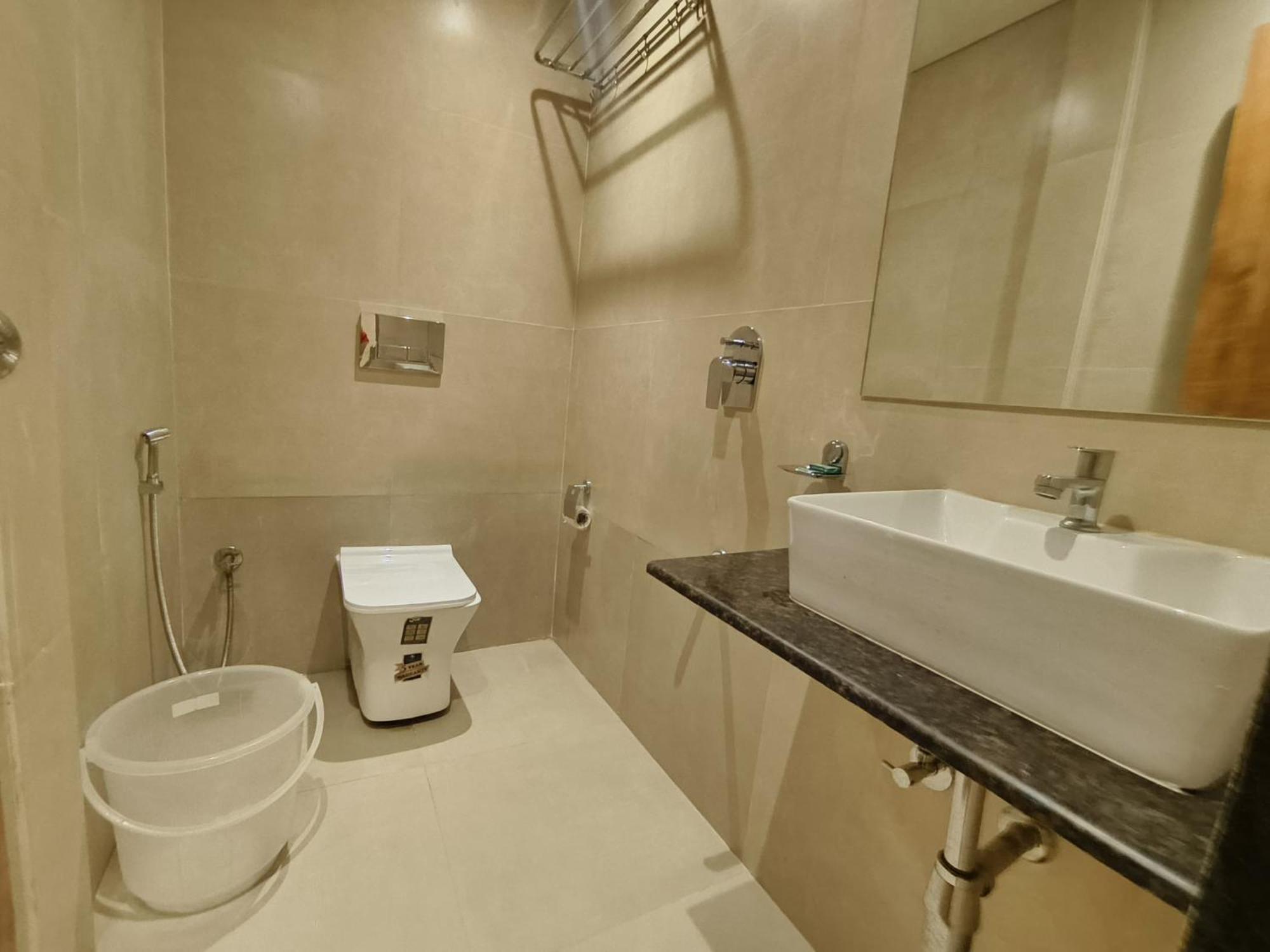 Hotel Riva International Goregaon- Near Nesco مومباي المظهر الخارجي الصورة