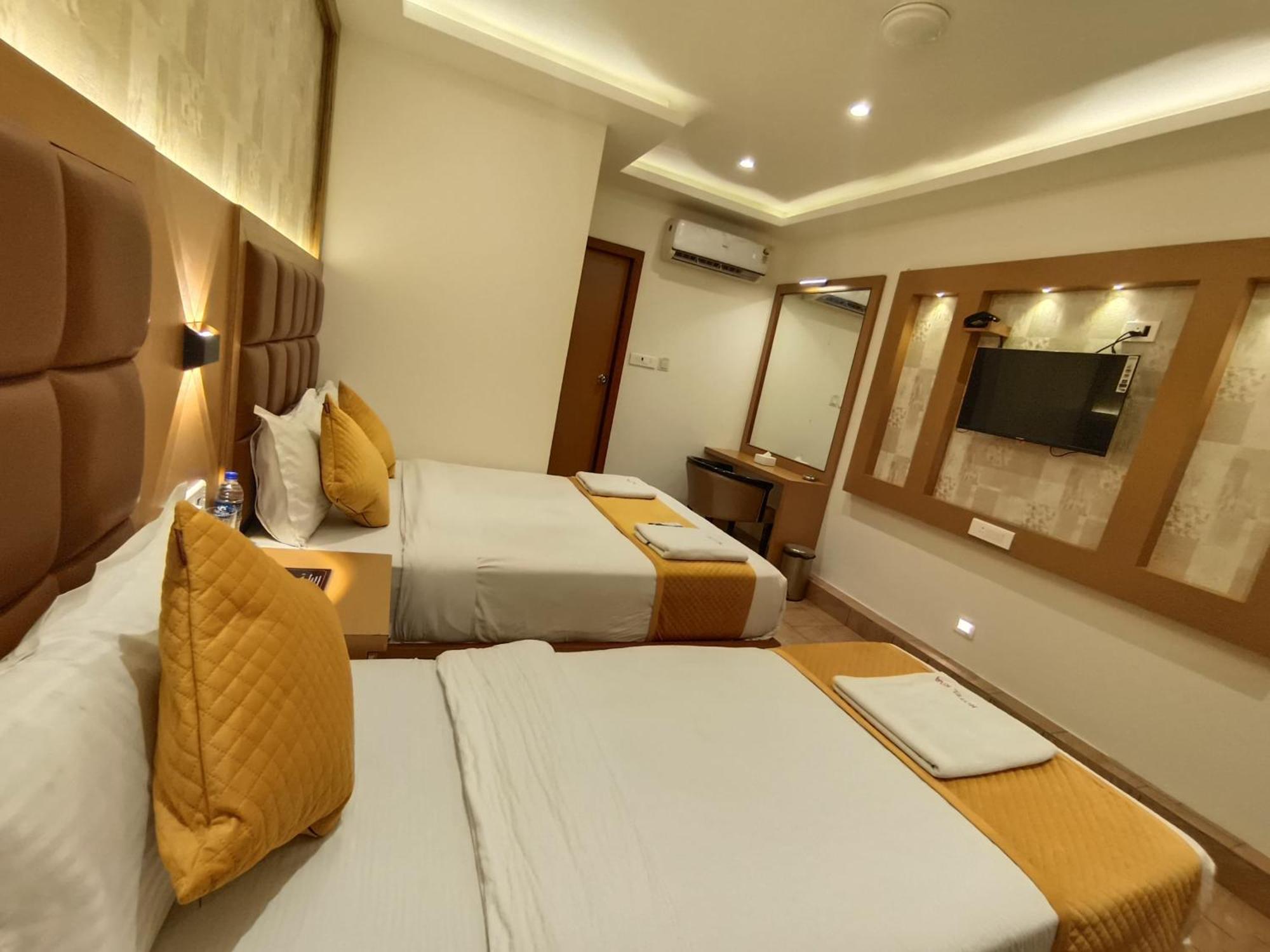 Hotel Riva International Goregaon- Near Nesco مومباي المظهر الخارجي الصورة