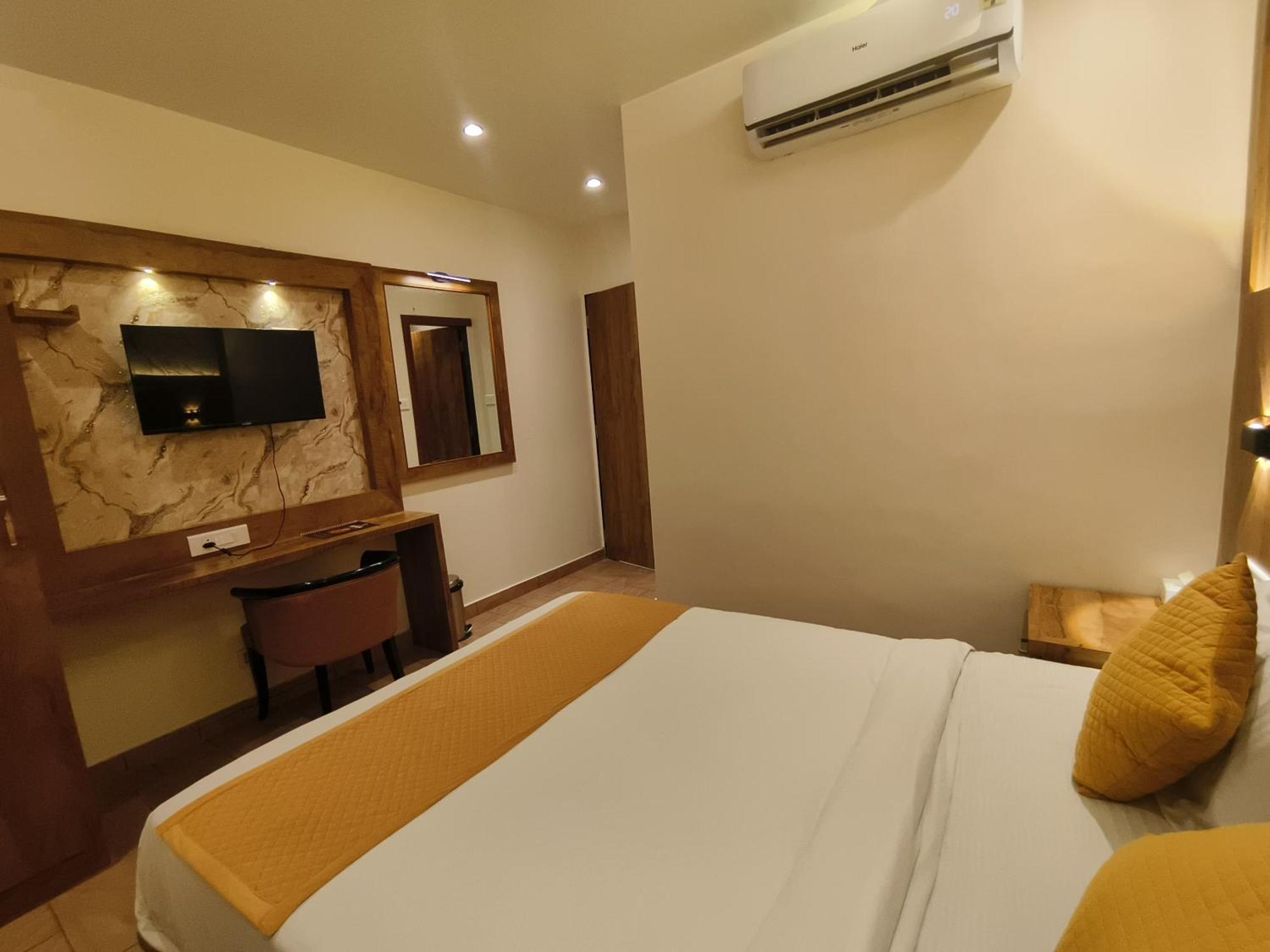 Hotel Riva International Goregaon- Near Nesco مومباي المظهر الخارجي الصورة