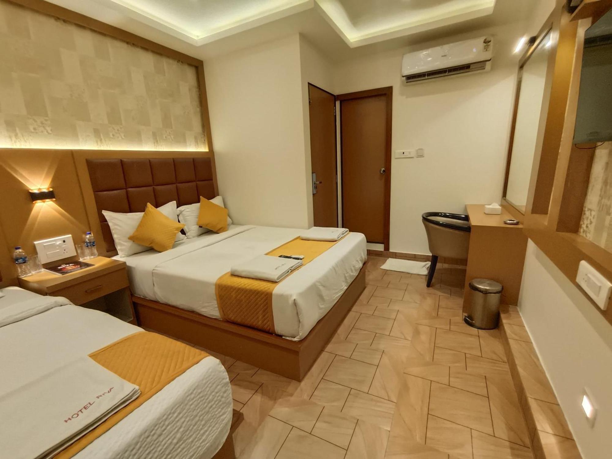 Hotel Riva International Goregaon- Near Nesco مومباي المظهر الخارجي الصورة